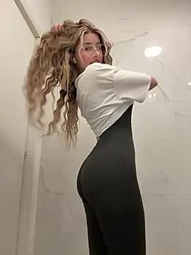 AvaShayy online show from March 2025 08:08:01 AM