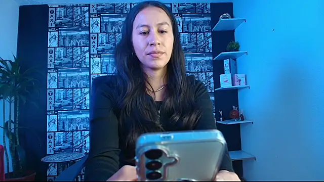 EmiGomez  online show from March 2026 01:04:02 PM