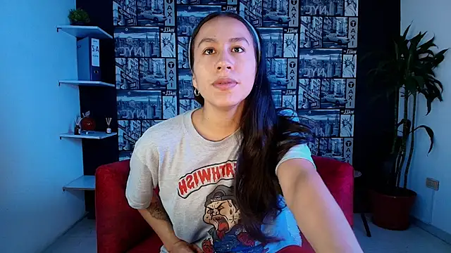 EmiGomez  online show from March 2026 02:21:02 PM