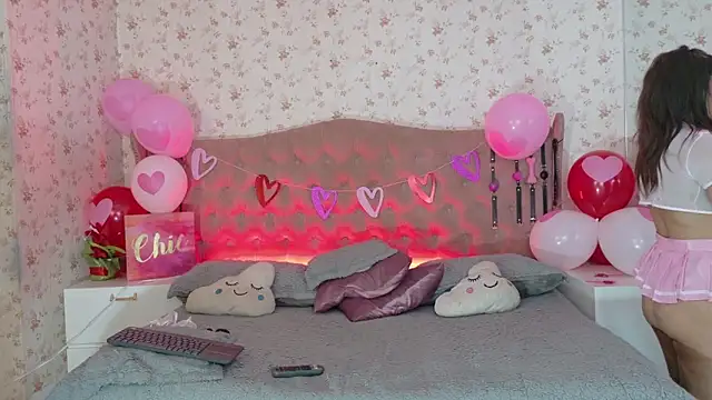 AvrillThomas online show from February 2025 07:02:01 PM