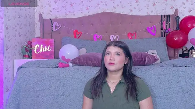 AvrillThomas online show from February 2025 04:00:01 PM