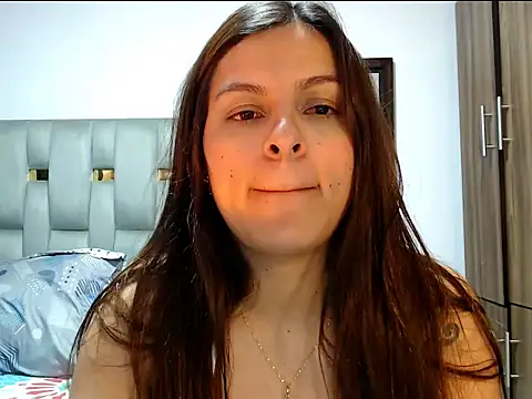 lindacutferrer online show from May 2026 10:58:01 PM