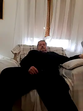 Snapshot of bluangelo chatting on March 2025 10:45:02 AM bluangelo online show from March 2025 10:45:02 AM