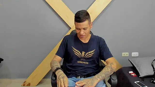 Snapshot of jamesinked_ chatting on December 2024 05:34:01 PM jamesinked  online show from December 2024 05:34:01 PM