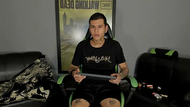 Snapshot of jamesinked_ chatting on January 2025 02:03:02 AM jamesinked  online show from January 2025 02:03:02 AM