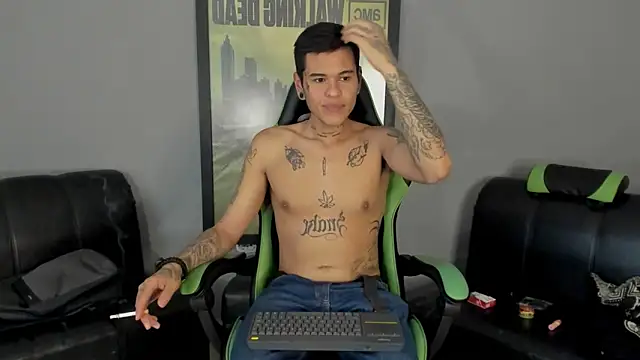 Snapshot of jamesinked_ chatting on February 2025 05:18:01 PM jamesinked  online show from February 2025 05:18:01 PM