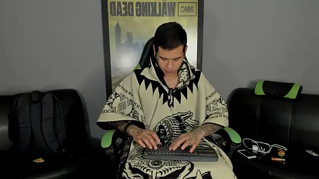 Snapshot of jamesinked_ chatting on February 2025 10:48:02 PM jamesinked  online show from February 2025 10:48:02 PM