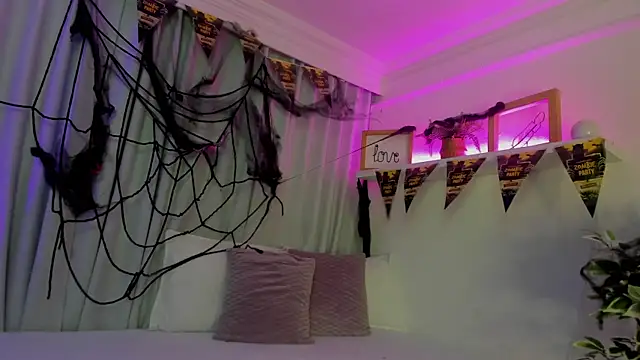 susyy7 online show from October 2025 06:20:02 PM