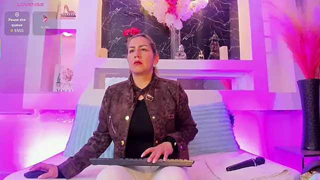 Cinthya mjs online show from April 2026 12:39:01 PM