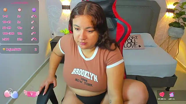 nadine russo online show from January 2025 07:40:01 PM