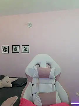 Snapshot of sophie_pazz chatting on November 2025 10:21:02 PM sophie pazz online show from November 2025 10:21:02 PM