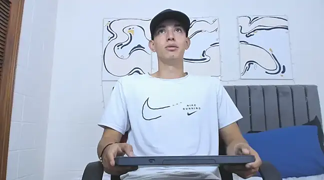 Snapshot of jake_shadow14 chatting on March 2025 03:47:02 PM jake shadow14 online show from March 2025 03:47:02 PM