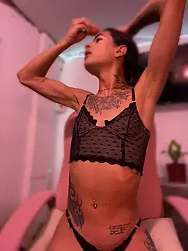 daniigarcia online show from April 2026 07:30:02 PM