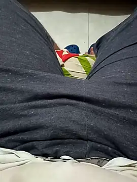 Snapshot of beautiful_hands_ chatting on February 2025 06:47:02 AM beautiful hands online show from February 2025 06:47:02 AM