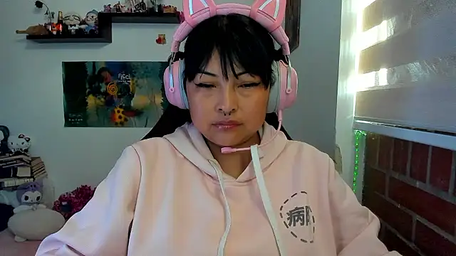 Shaddycute  online show from March 2026 02:44:01 PM