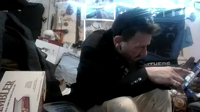 Snapshot of gettinit2wice chatting on November 2025 08:17:01 AM gettinit2wice online show from November 2025 08:17:01 AM