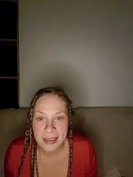 katiestevens online show from October 2025 09:17:02 PM