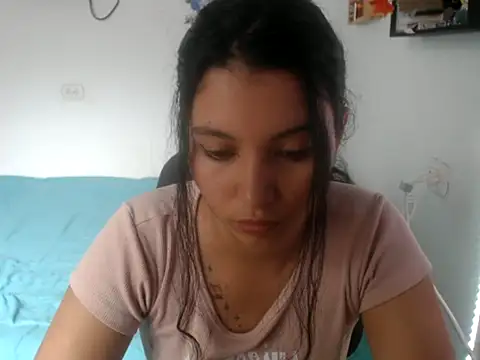 Snapshot of HannaKlein chatting on October 2025 05:53:02 PM HannaKlein online show from October 2025 05:53:02 PM