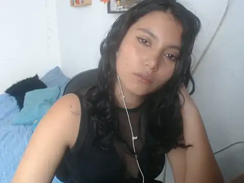 HannaKlein online show from December 2025 06:36:02 PM