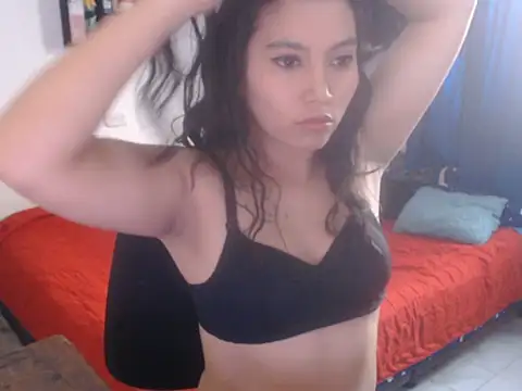 HannaKlein online show from February 2026 01:38:02 PM