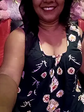 Snapshot of ella_mariya chatting on June 2026 03:58:01 PM ella mariya online show from June 2026 03:58:01 PM