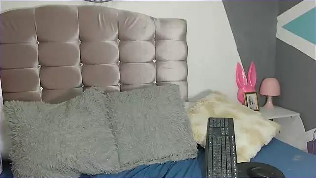 paytonbailey online show from December 2024 12:02:01 PM