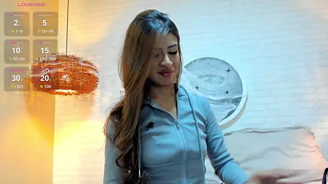 Elise Diamond online show from October 2025 11:34:01 PM