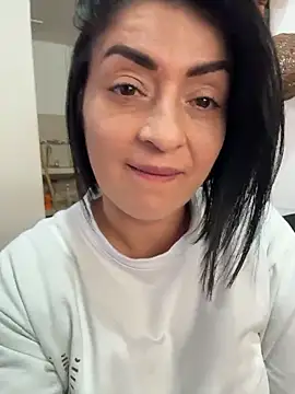 karenlennox1 online show from January 2026 09:27:01 PM