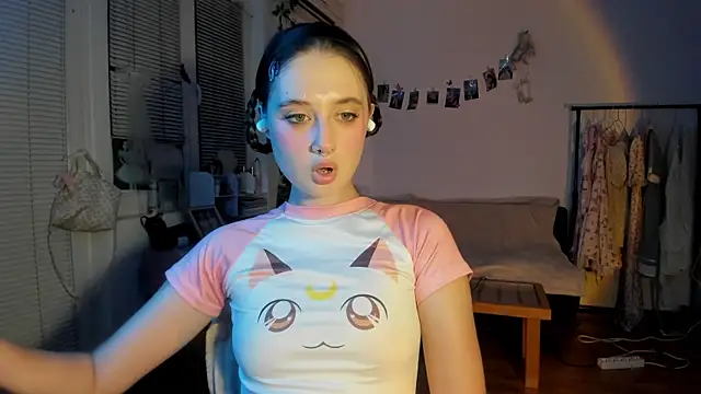 Snapshot of Jenny_darling_love chatting on September 2025 06:11:02 PM Jenny darling love online show from September 2025 06:11:02 PM