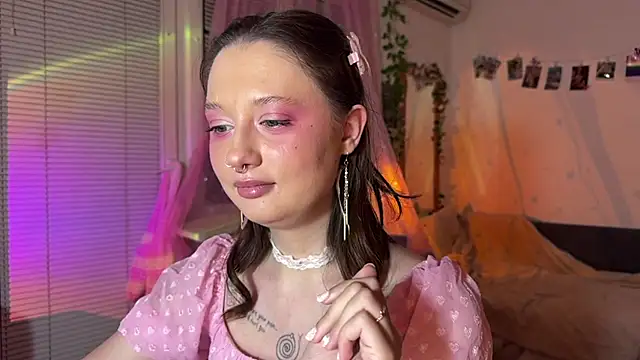 Snapshot of Jenny_darling_love chatting on June 2026 07:12:02 PM Jenny darling love online show from June 2026 07:12:02 PM