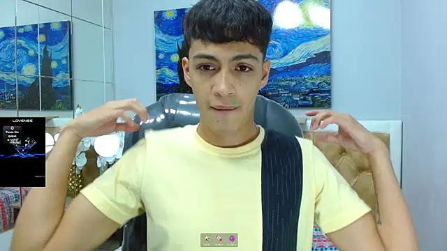 SkinnyBoy  online show from December 2025 12:10:01 PM