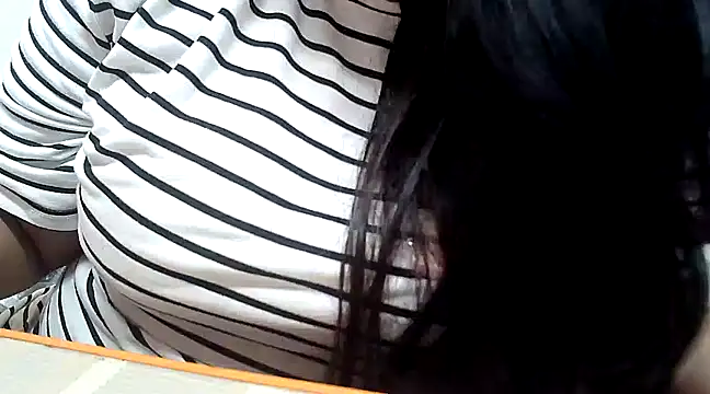 hot pavitra online show from December 2024 06:33:01 PM