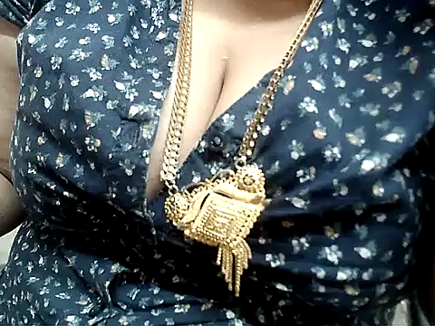 hot pavitra online show from January 2025 11:43:01 PM