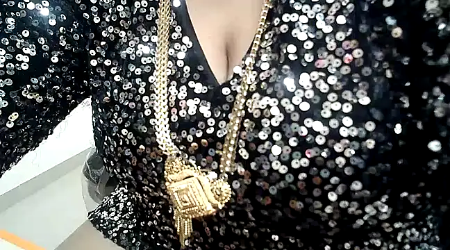 hot pavitra online show from January 2025 06:14:01 PM