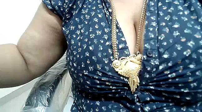 hot pavitra online show from February 2025 05:09:01 PM