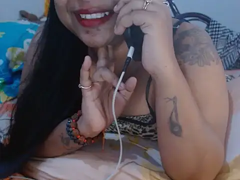 Snapshot of TASHa009 chatting on September 2025 04:08:02 PM TASHa009 online show from September 2025 04:08:02 PM