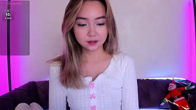 Fluffy Rose online show from December 2024 01:51:01 AM