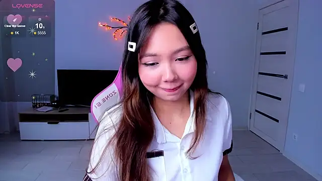 Fluffy Rose online show from October 2025 01:58:02 AM