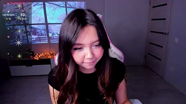 Fluffy Rose online show from November 2025 01:44:02 PM