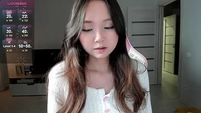 Fluffy Rose online show from February 2026 12:00:01 PM