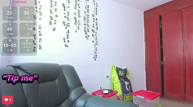 bonnie moon  online show from December 2024 06:20:02 PM