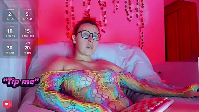 bonnie moon  online show from September 2025 12:10:01 AM