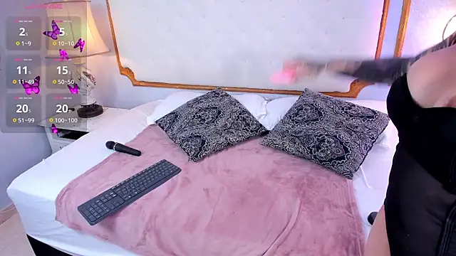 Paiige peach online show from September 2025 07:48:01 PM