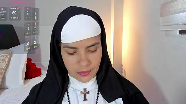 ClaraMariaMon online show from November 2025 05:46:02 PM