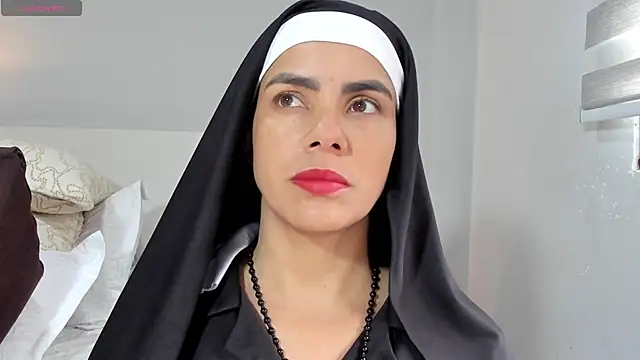 ClaraMariaMon online show from April 2026 03:27:02 PM