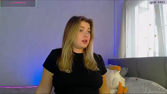 SuchCute online show from November 2025 02:55:02 AM