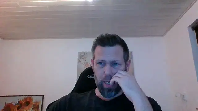 Snapshot of Gotta1 chatting on February 2026 08:40:02 PM Gotta1 online show from February 2026 08:40:02 PM