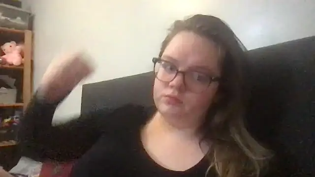 honeyyy24 online show from December 2025 09:19:02 PM