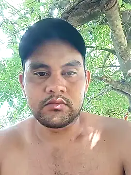 Snapshot of travieso2893 chatting on December 2024 06:27:02 PM travieso2893 online show from December 2024 06:27:02 PM