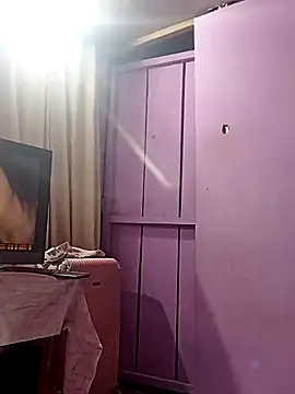 Snapshot of travieso2893 chatting on December 2024 09:20:02 PM travieso2893 online show from December 2024 09:20:02 PM